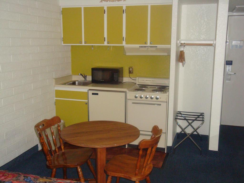 Travelers Inn Lake Havasu Lake Havasu City Δωμάτιο φωτογραφία